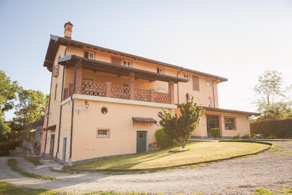 Tenuta Montezeglio Country Family House Invorio Inferiore エクステリア 写真